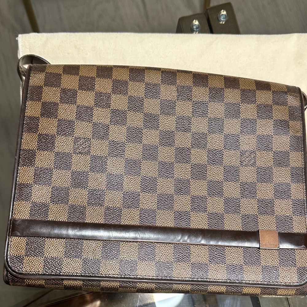 Louis Vuitton Brown Tribeca Leather handbag - Picture 2 of 13